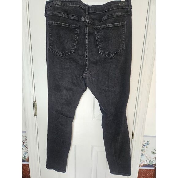 Old Navy ladies size 16 jeans - Picture 4 of 7